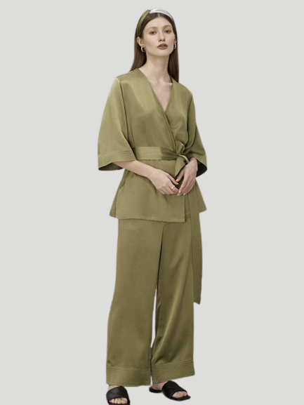 silk pyjamas set; nightwear